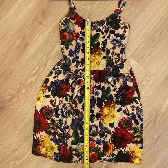 Floral dress - Picture 6 of 6